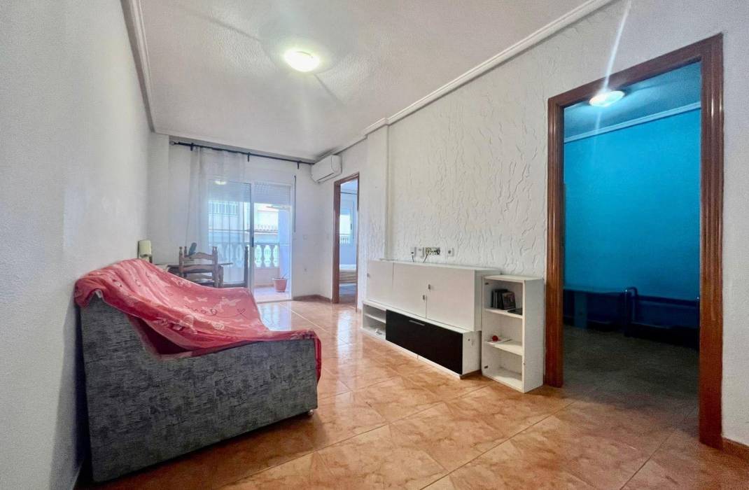 Resale - Apartment - Torrevieja - Estacion de autobuses