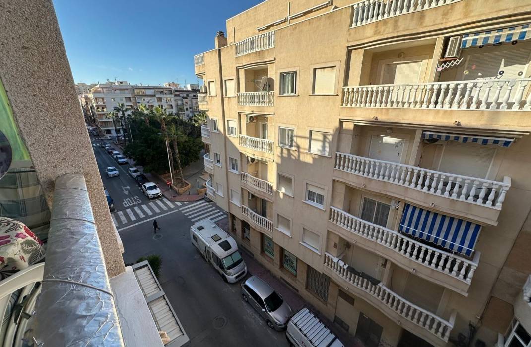 Resale - Apartment - Torrevieja - Estacion de autobuses