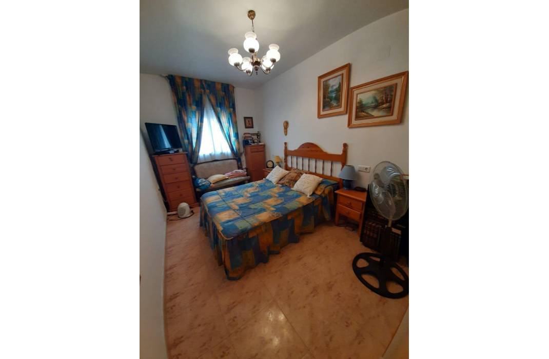 Resale - Apartment - Torrevieja - Estacion de autobuses