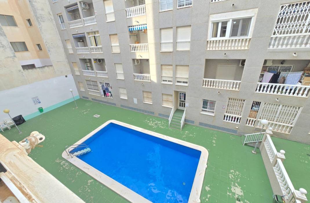 Resale - Apartment - Torrevieja - Estacion de autobuses