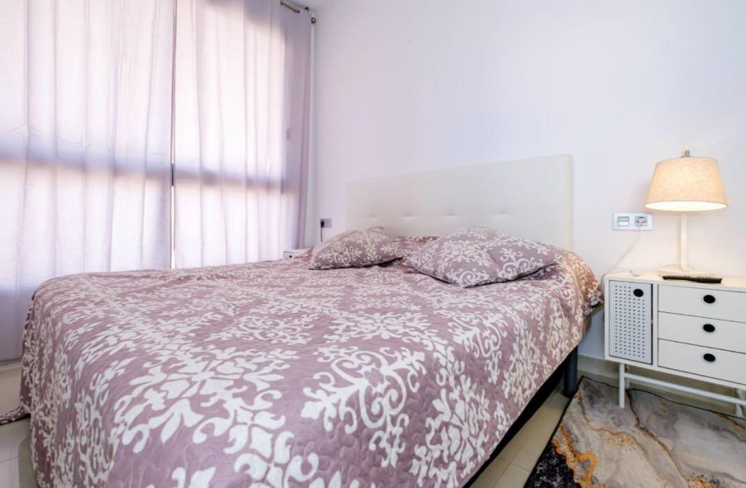 Resale - Apartment - Torrevieja - Estacion de autobuses