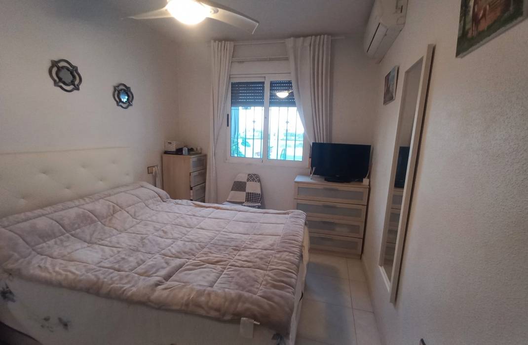 Resale - Apartment - Torrevieja - Habaneras