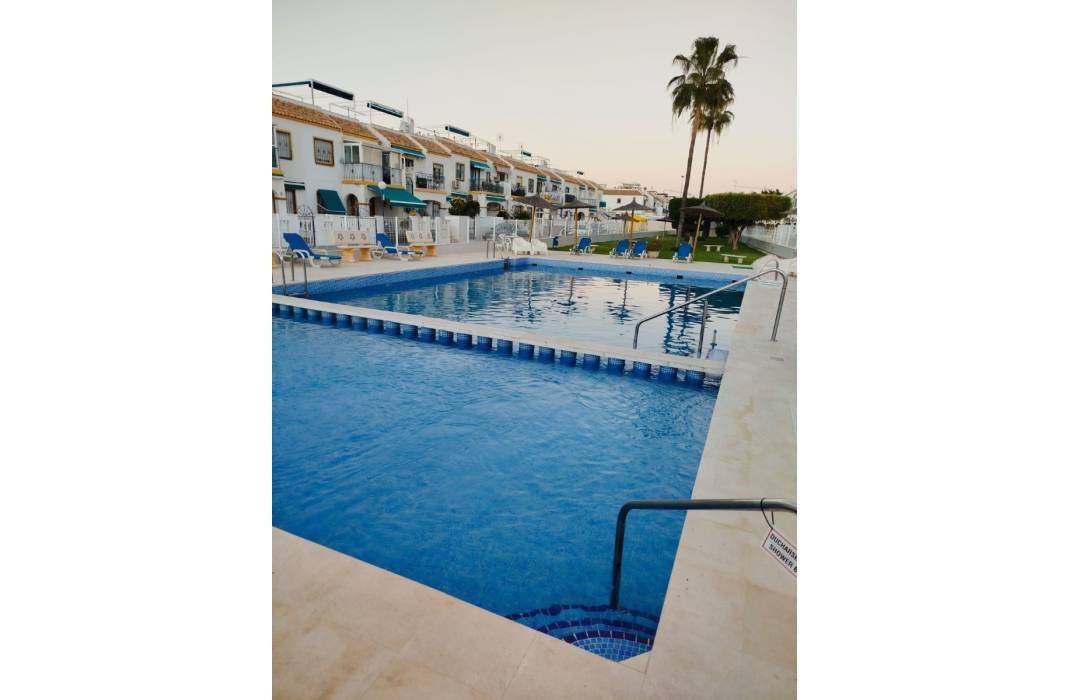 Resale - Apartment - Torrevieja - Habaneras