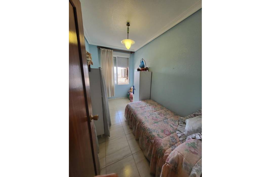 Resale - Apartment - Torrevieja - Habaneras