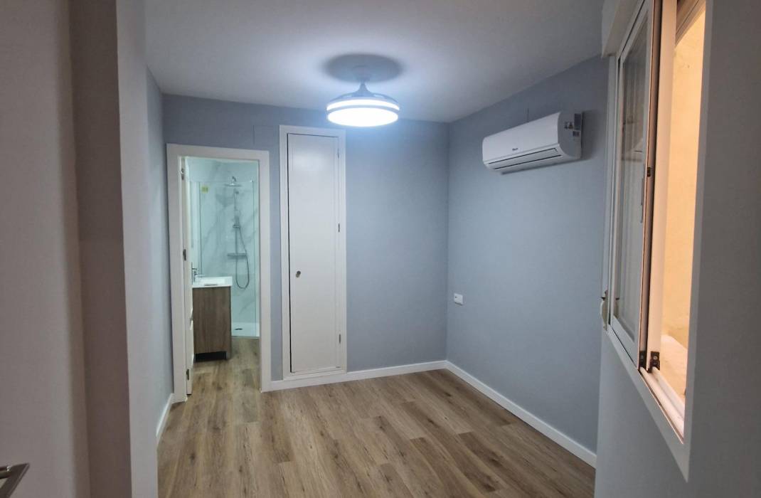 Resale - Apartment - Torrevieja - La Mata pueblo