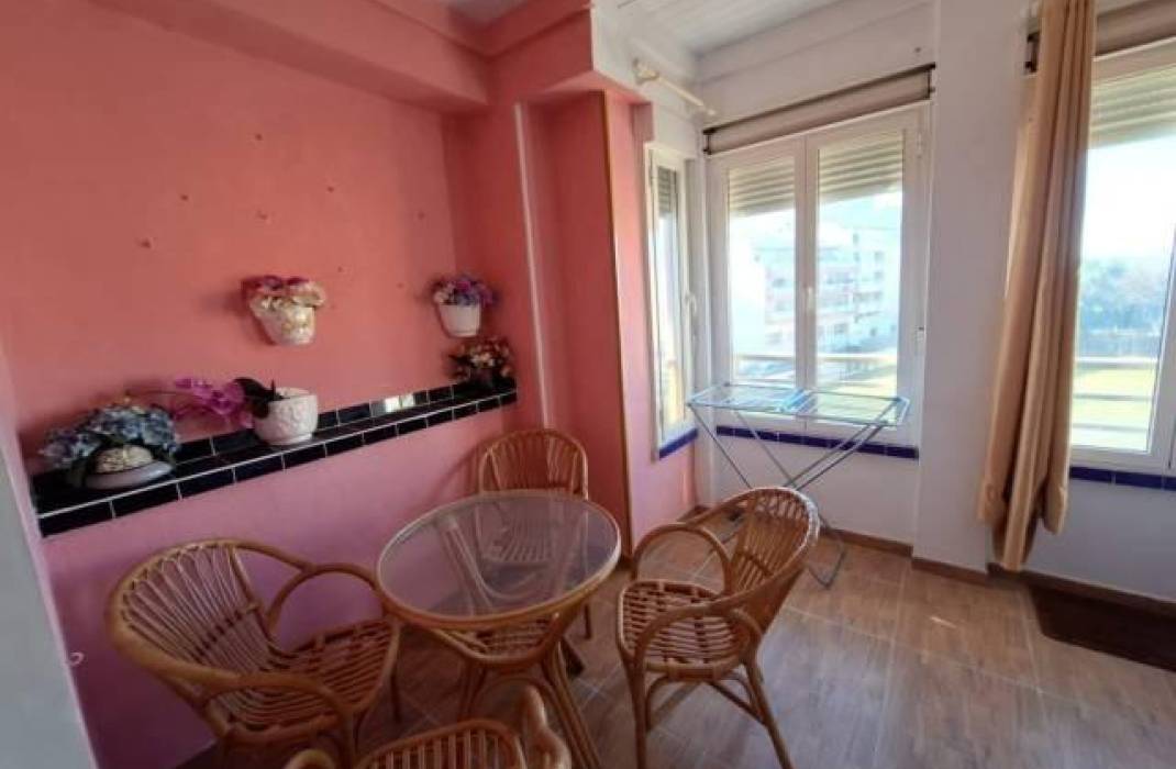 Resale - Apartment - Torrevieja - La Mata pueblo