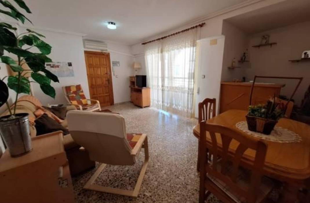 Resale - Apartment - Torrevieja - La Mata pueblo