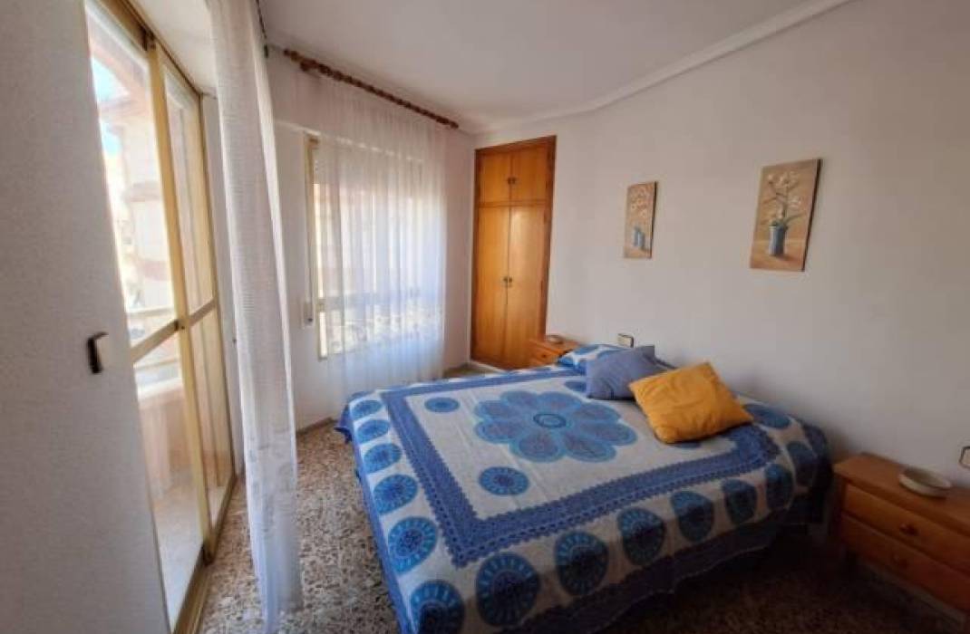 Resale - Apartment - Torrevieja - La Mata pueblo