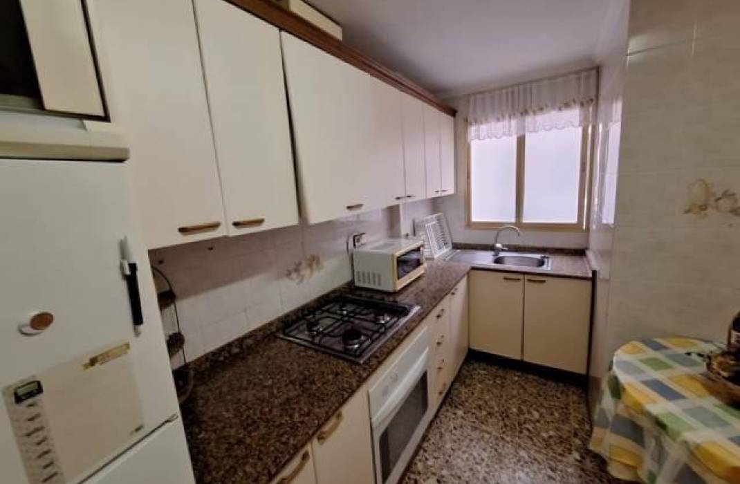 Resale - Apartment - Torrevieja - La Mata pueblo