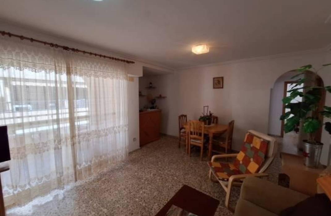 Resale - Apartment - Torrevieja - La Mata pueblo