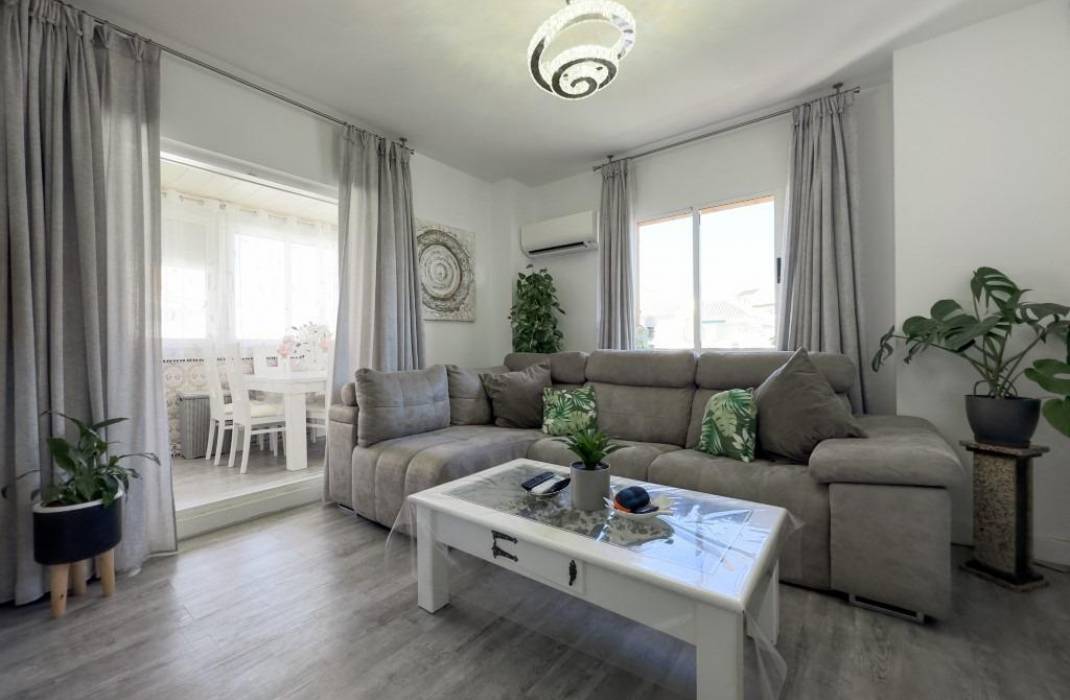 Resale - Apartment - Torrevieja - La Mata