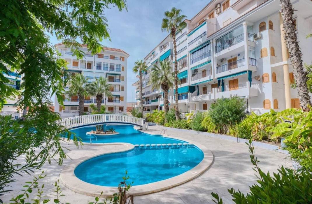 Resale - Apartment - Torrevieja - La Mata