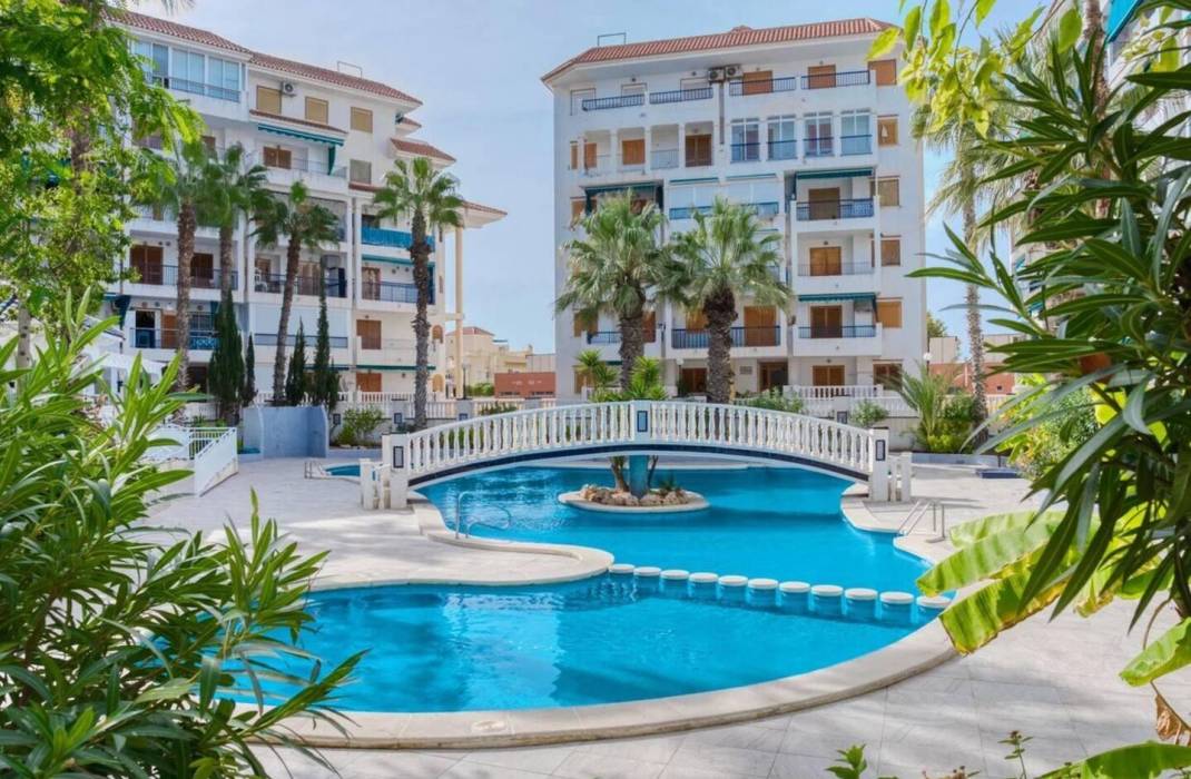 Resale - Apartment - Torrevieja - La Mata