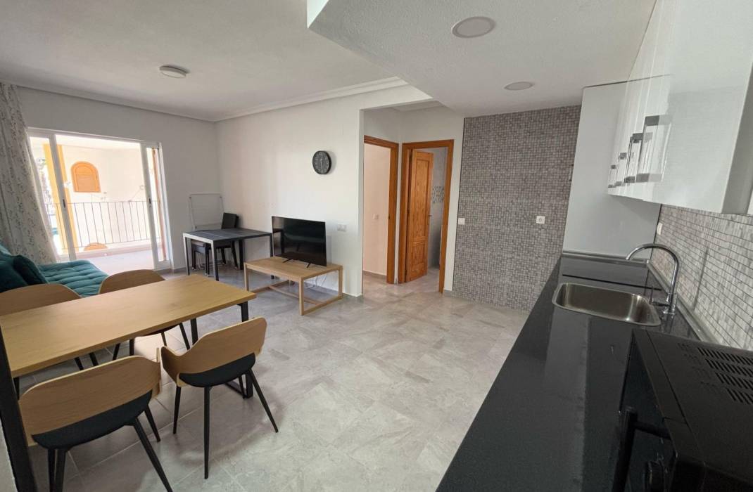 Resale - Apartment - Torrevieja - La Mata