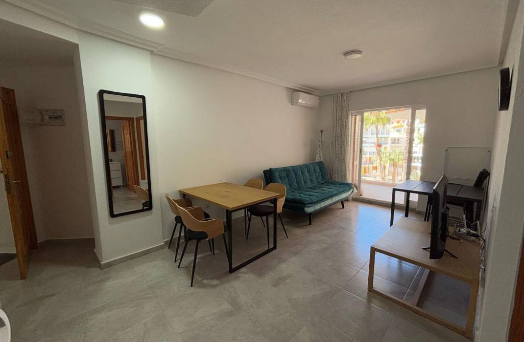 Resale - Apartment - Torrevieja - La Mata