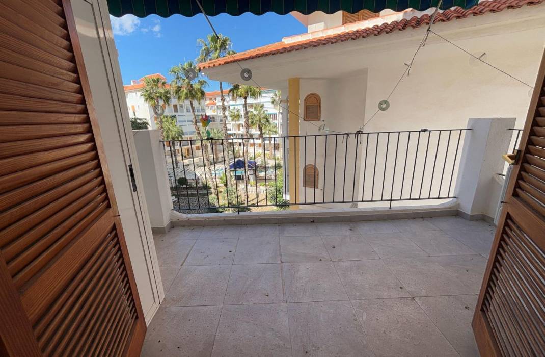 Resale - Apartment - Torrevieja - La Mata