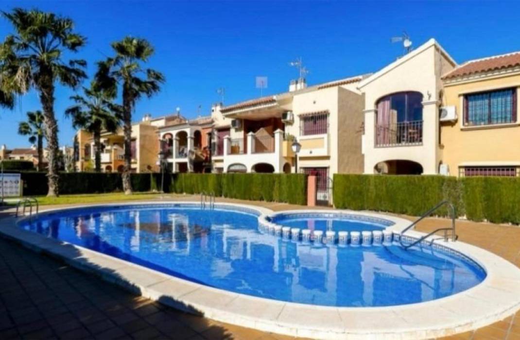 Resale - Apartment - Torrevieja - La Siesta - El Salado - Torreta