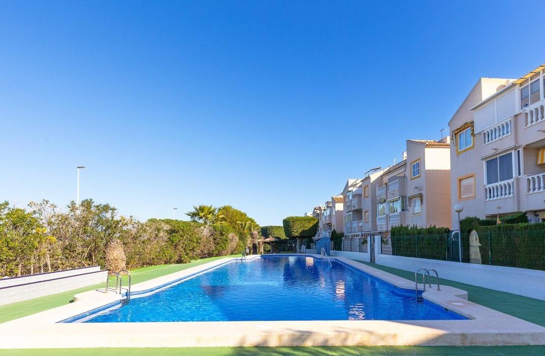 Resale - Apartment - Torrevieja - Parque Acuático - Sector 25