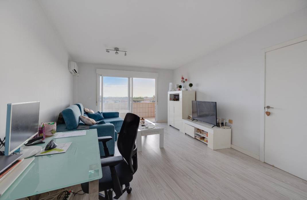 Resale - Apartment - Torrevieja - Parque las naciones