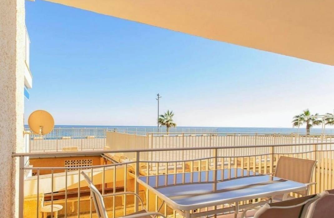 Resale - Apartment - Torrevieja - Playa de los locos