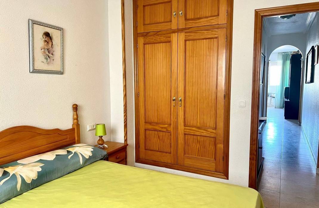 Resale - Apartment - Torrevieja - Playa de los locos