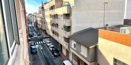 Resale - Apartment - Torrevieja - Playa de los locos