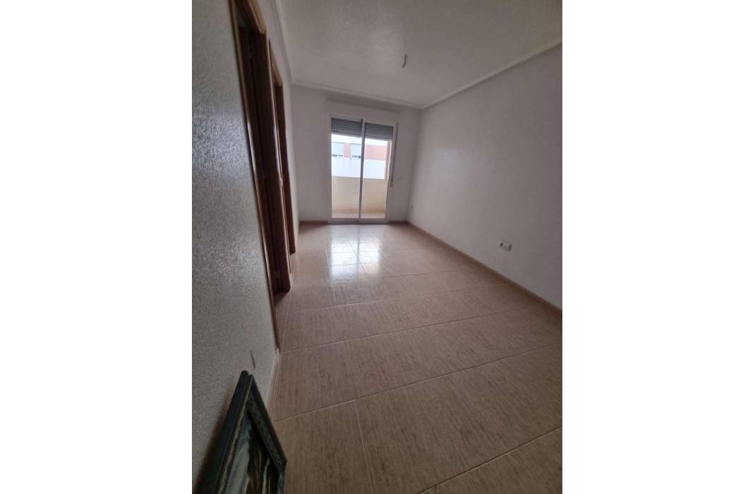 Resale - Apartment - Torrevieja - Playa de los locos