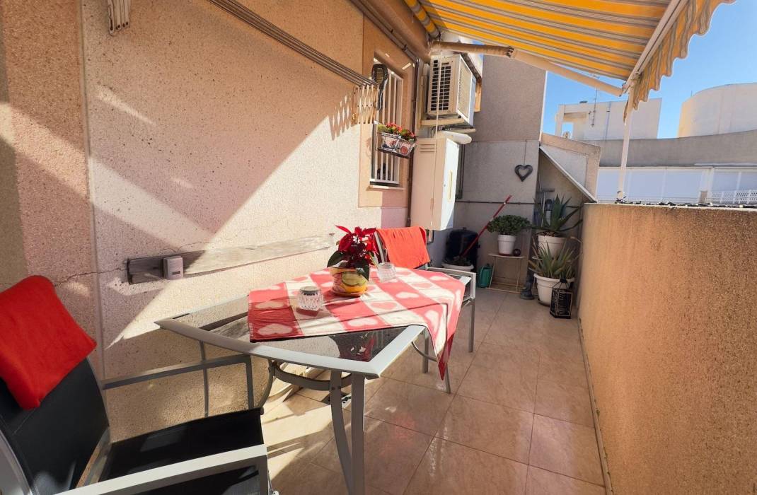 Resale - Apartment - Torrevieja - Playa de los locos