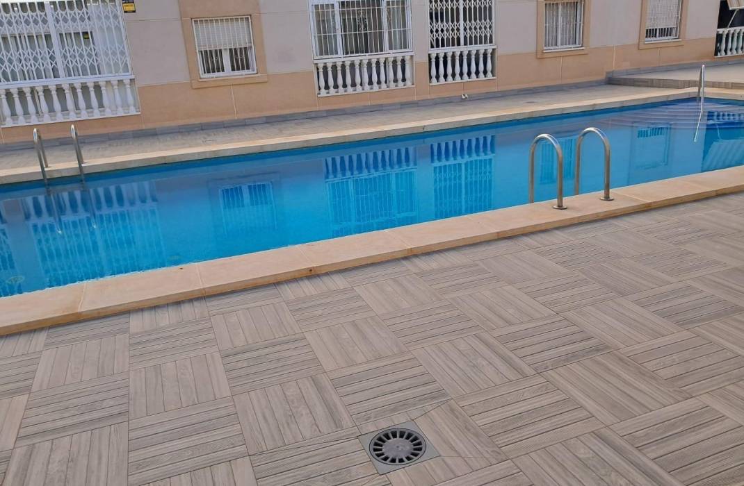 Resale - Apartment - Torrevieja - Playa de los locos