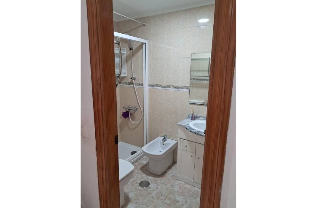 Resale - Apartment - Torrevieja - Playa de los locos