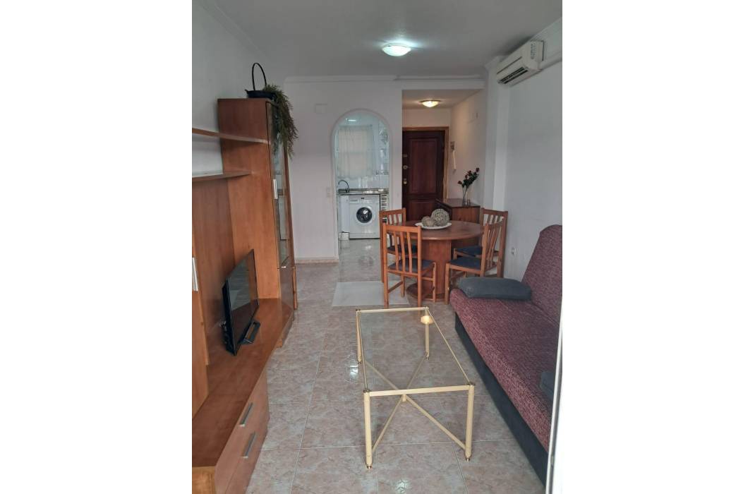 Resale - Apartment - Torrevieja - Playa de los locos