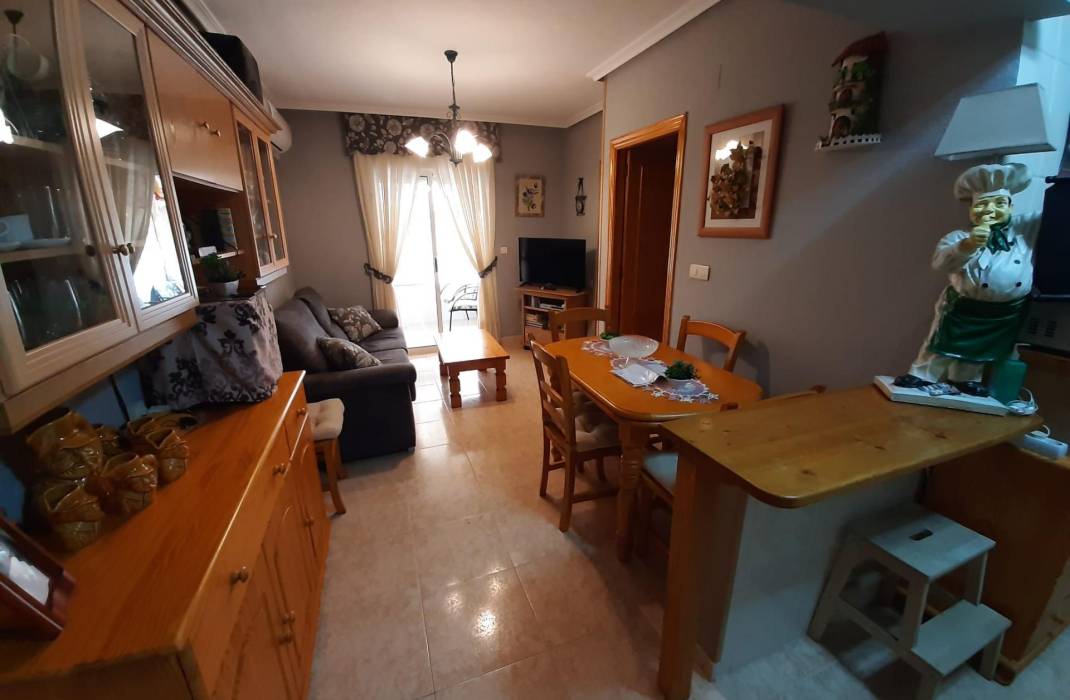 Resale - Apartment - Torrevieja - Playa de los locos