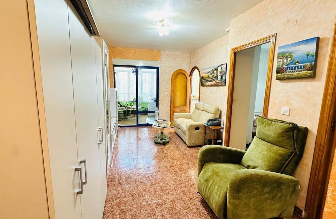 Resale - Apartment - Torrevieja - Playa de los locos