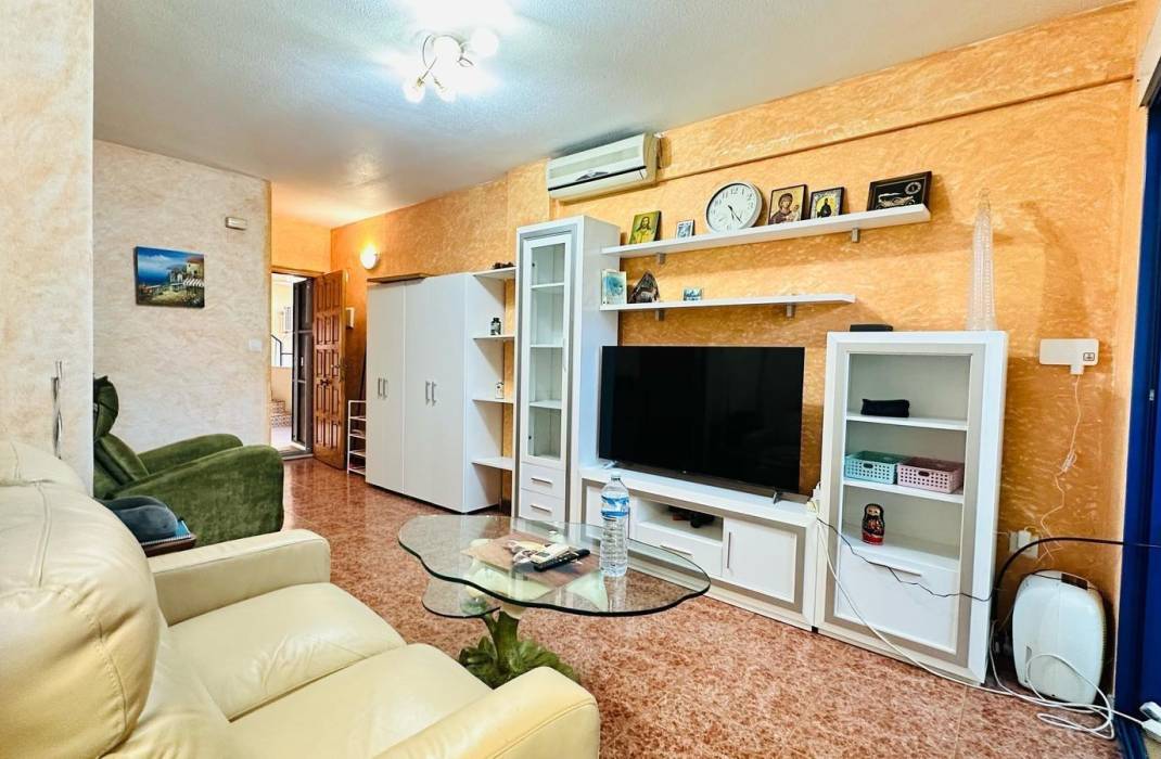 Resale - Apartment - Torrevieja - Playa de los locos