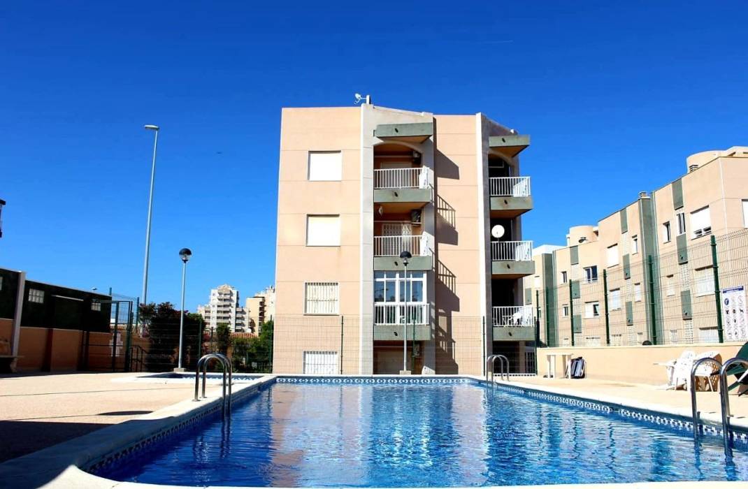 Resale - Apartment - Torrevieja - Playa de los locos