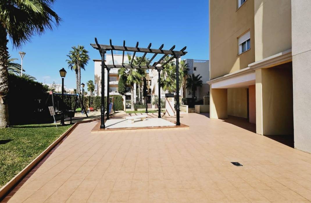 Resale - Apartment - Torrevieja - Playa del cura