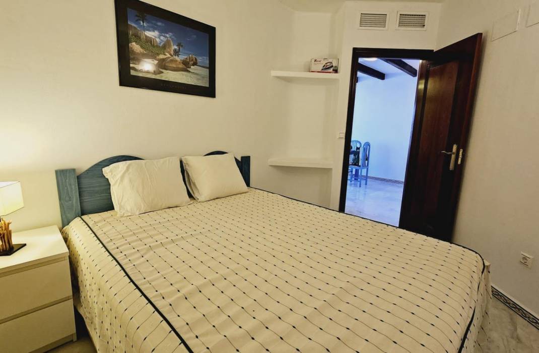 Resale - Apartment - Torrevieja - Playa del cura