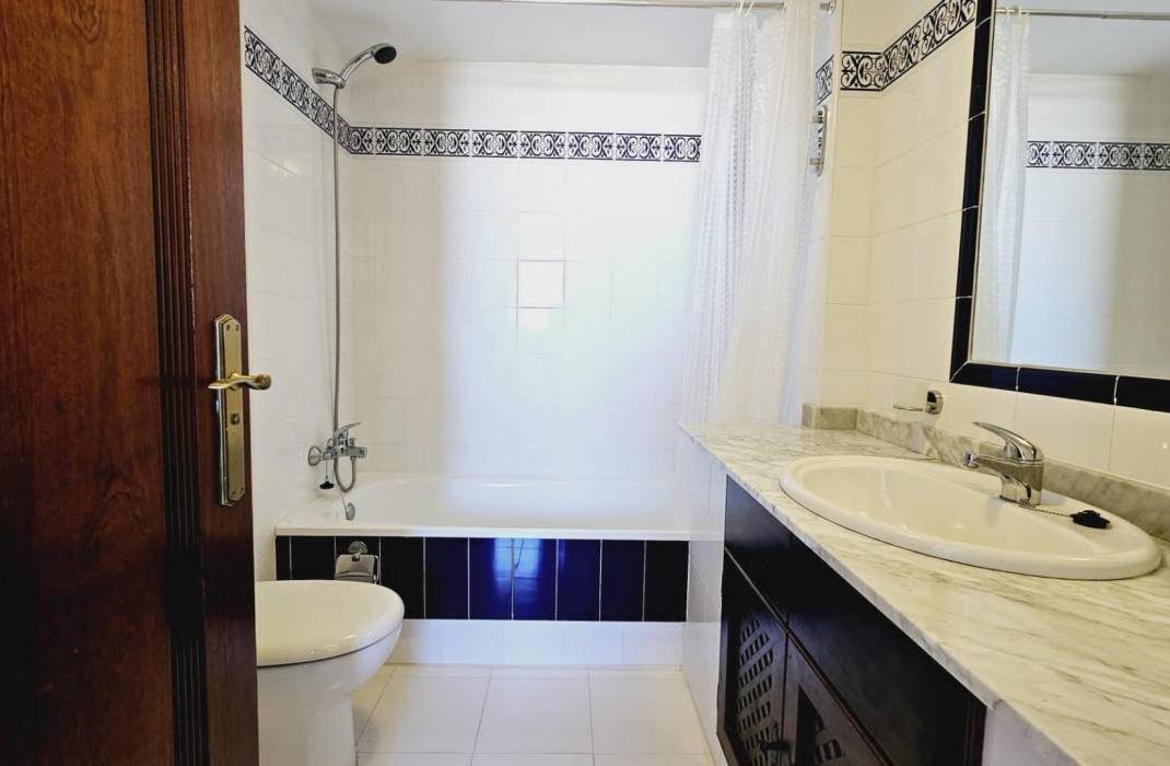 Resale - Apartment - Torrevieja - Playa del cura