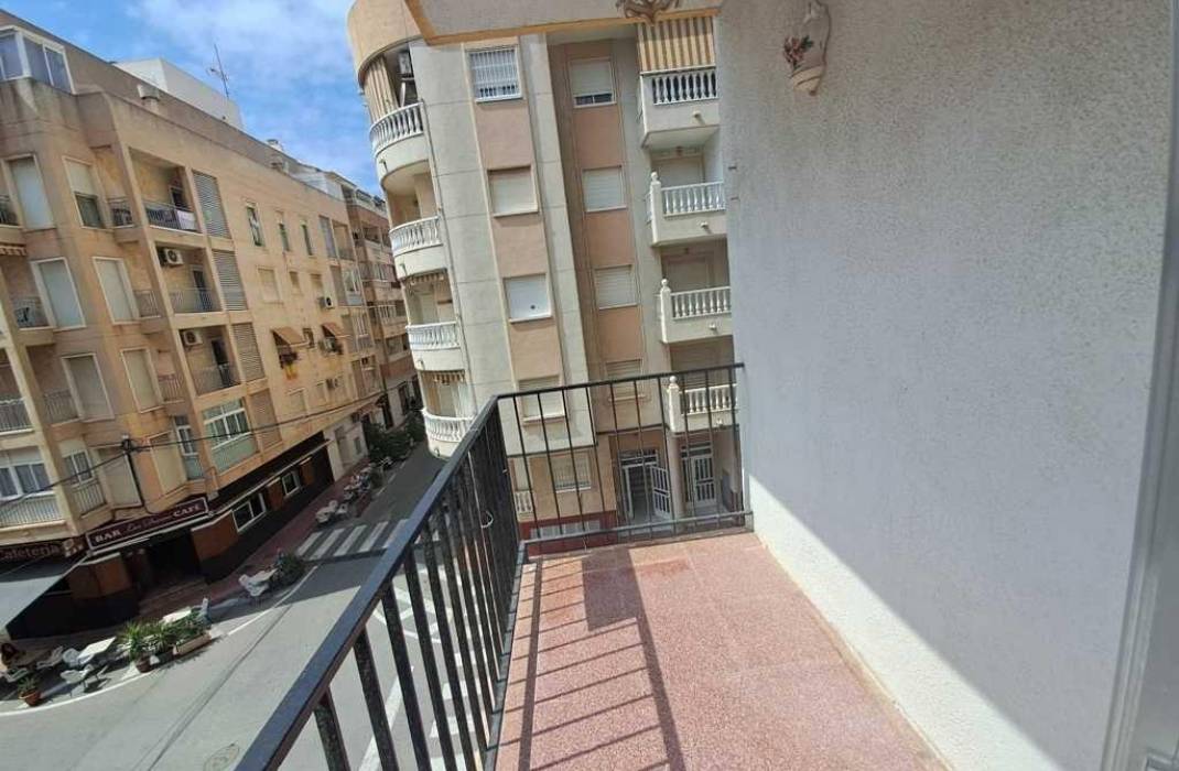 Resale - Apartment - Torrevieja - Playa del cura