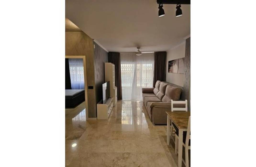 Resale - Apartment - Torrevieja - Playa del cura