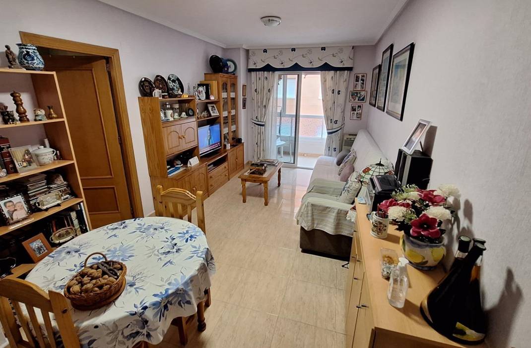 Resale - Apartment - Torrevieja - Playa del cura