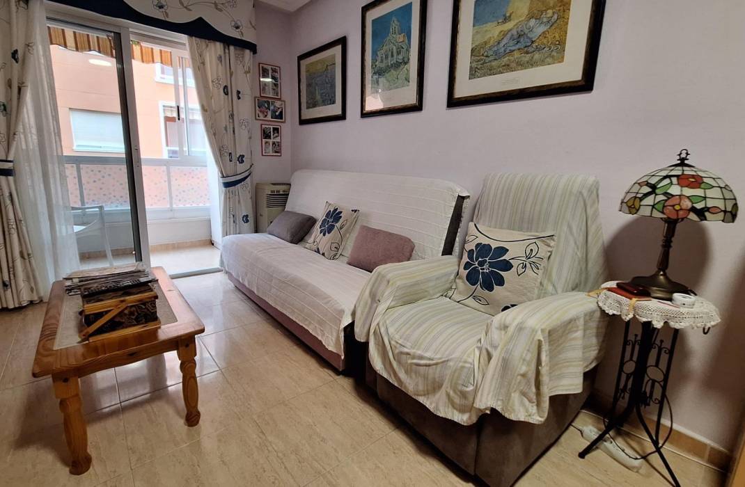 Resale - Apartment - Torrevieja - Playa del cura