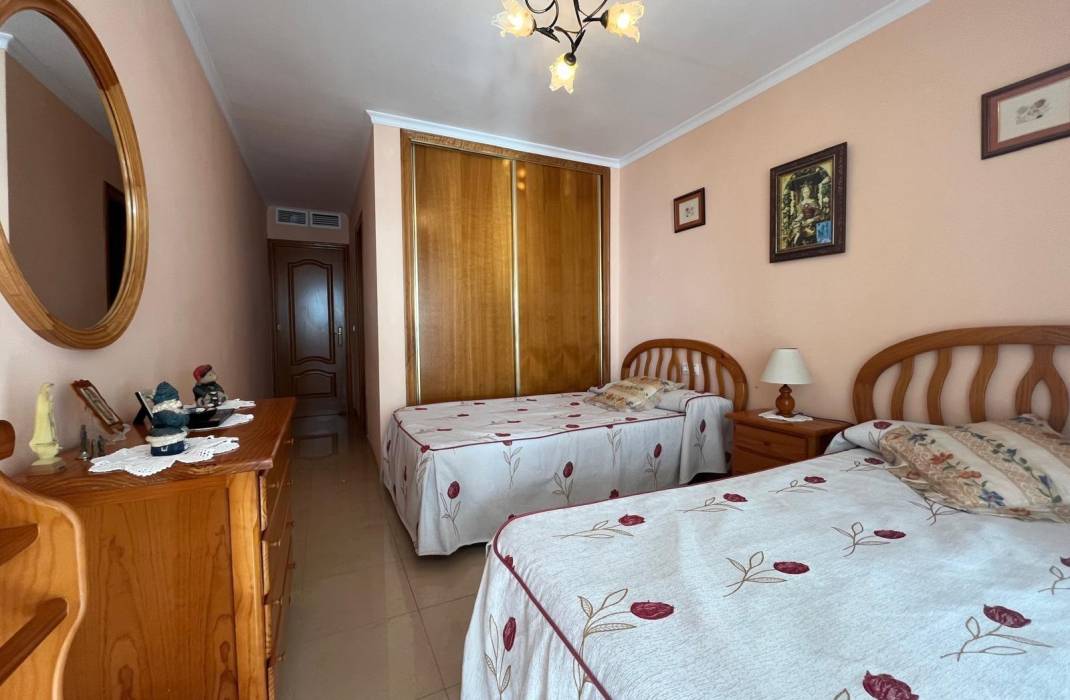 Resale - Apartment - Torrevieja - Playa del cura