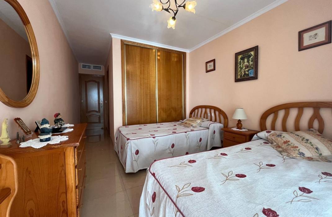 Resale - Apartment - Torrevieja - Playa del cura