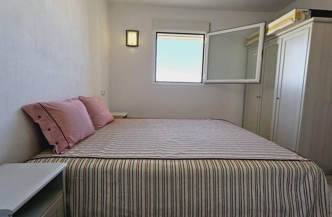 Resale - Apartment - Torrevieja - Playa del cura