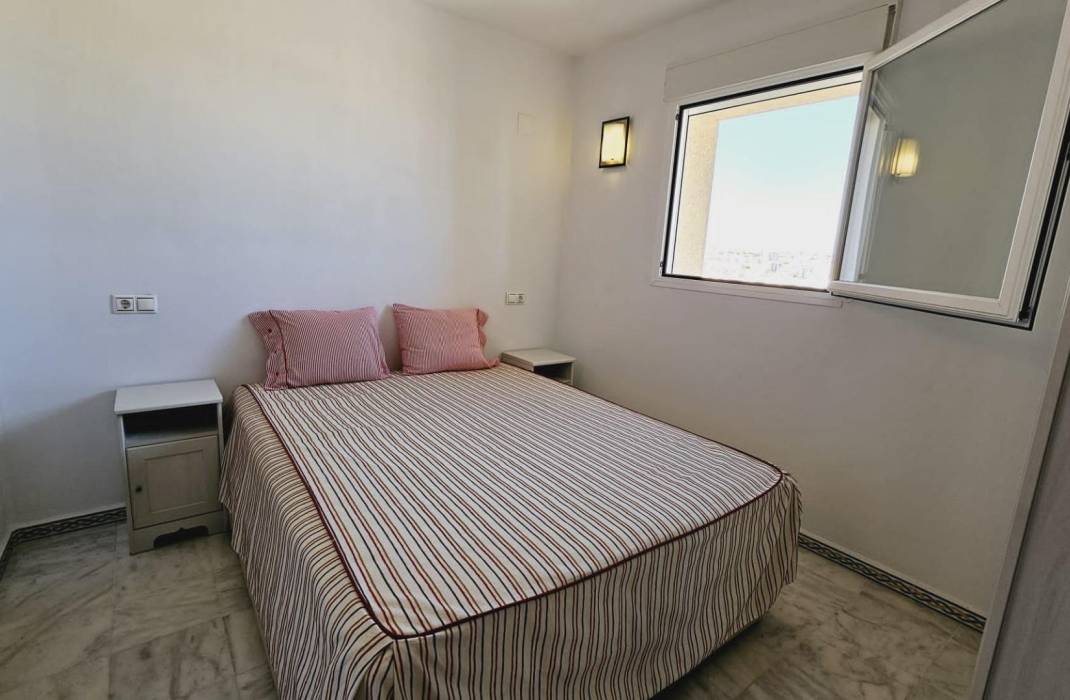 Resale - Apartment - Torrevieja - Playa del cura