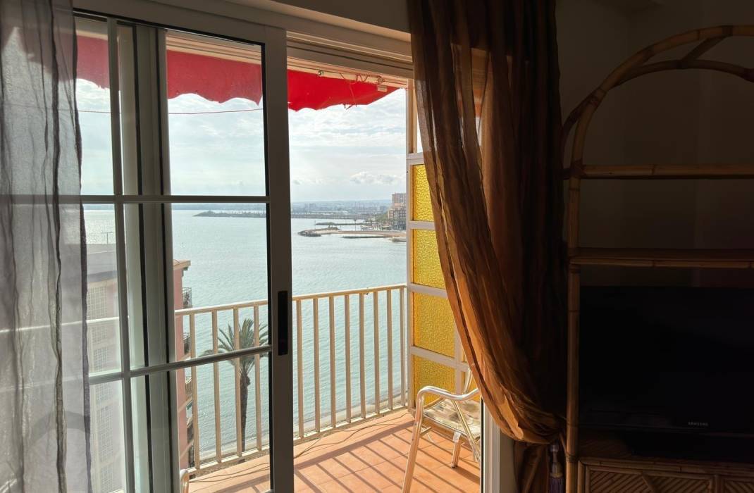 Resale - Apartment - Torrevieja - Playa del cura