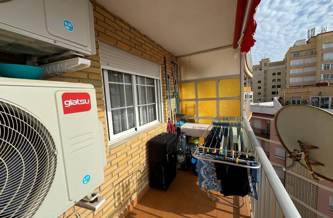 Resale - Apartment - Torrevieja - Playa del cura