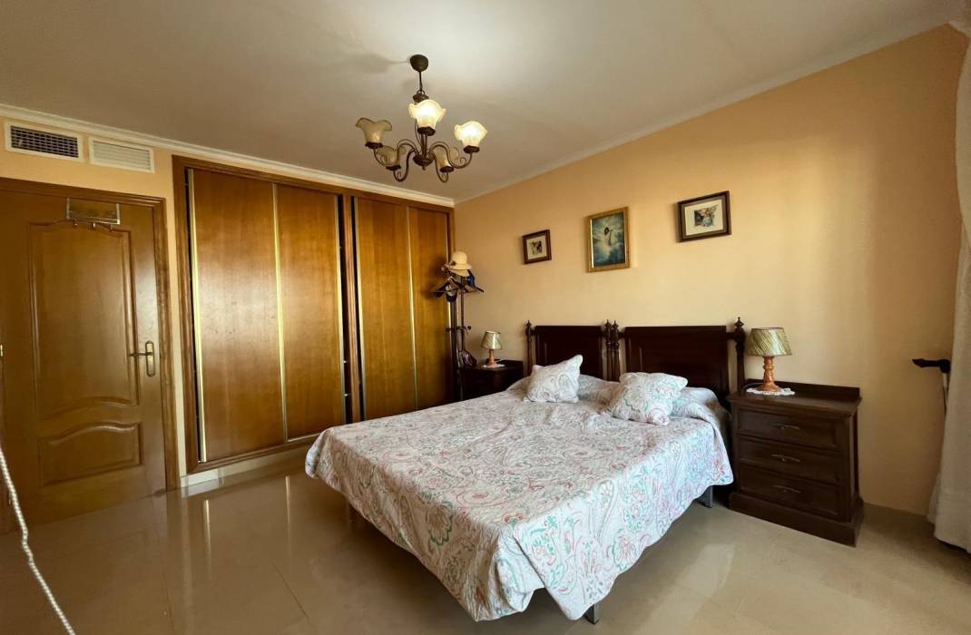 Resale - Apartment - Torrevieja - Playa del cura