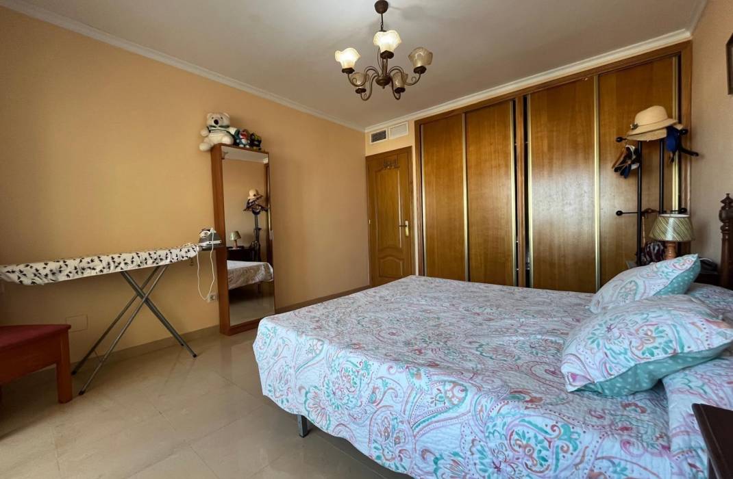 Resale - Apartment - Torrevieja - Playa del cura